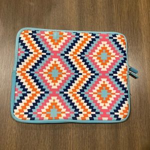 The Macbeth Collection Zippered Tablet Sleeve Preowned
